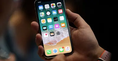 New iPhone Bug Lets Anyone to Get Your Private Photos
