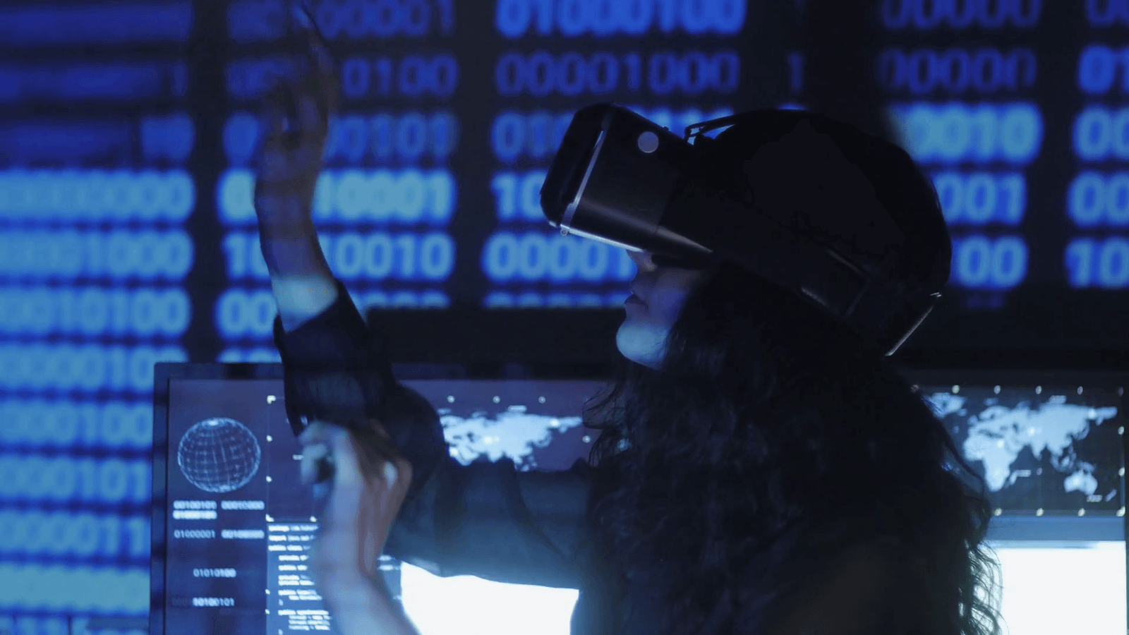 Hacking Virtual Reality – Researchers Exploit Bigscreen VR App