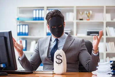 Identity Theft : Dodge it using these tips