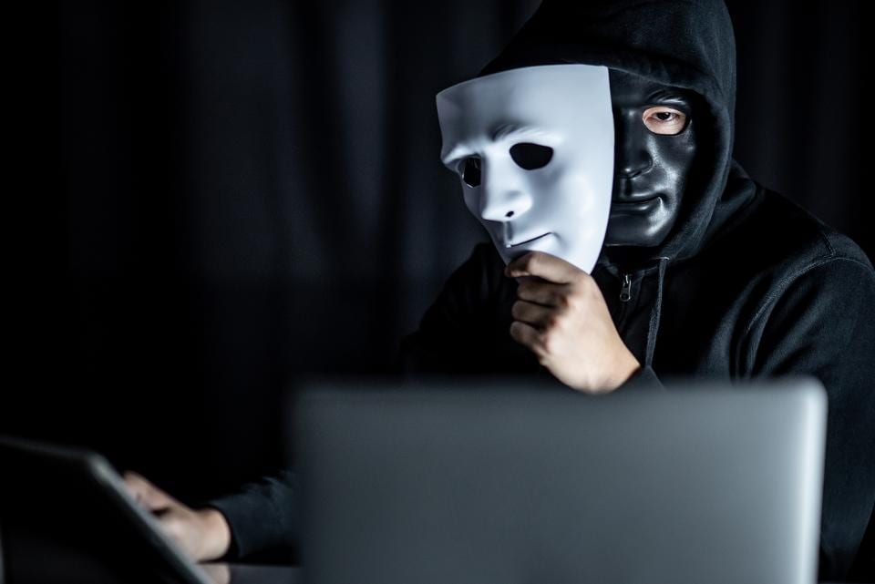 Researchers unmasks Hacktivist who defaced nearly 5000 sites
