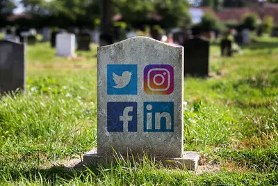 How does afterlife look like in cyberspace?