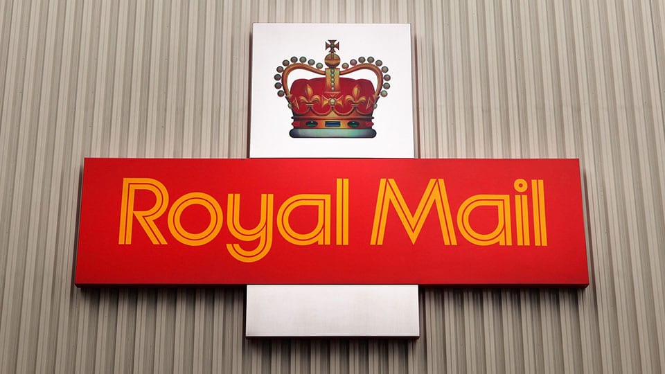 Royal Mail stops international services after cyberattack