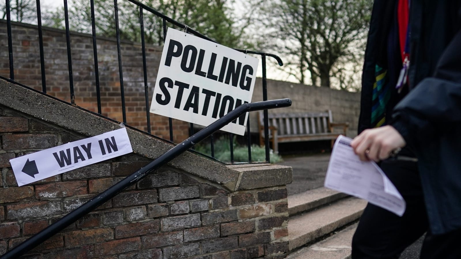 UK Electoral Commission discloses a data breach